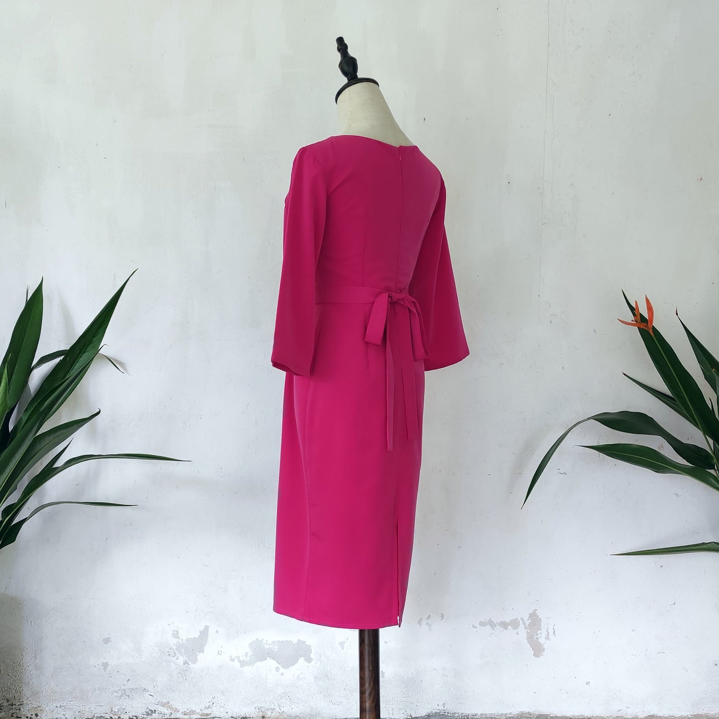 V-neck kimono sleeve pencil midi dress in fuchsia | posh affaires
