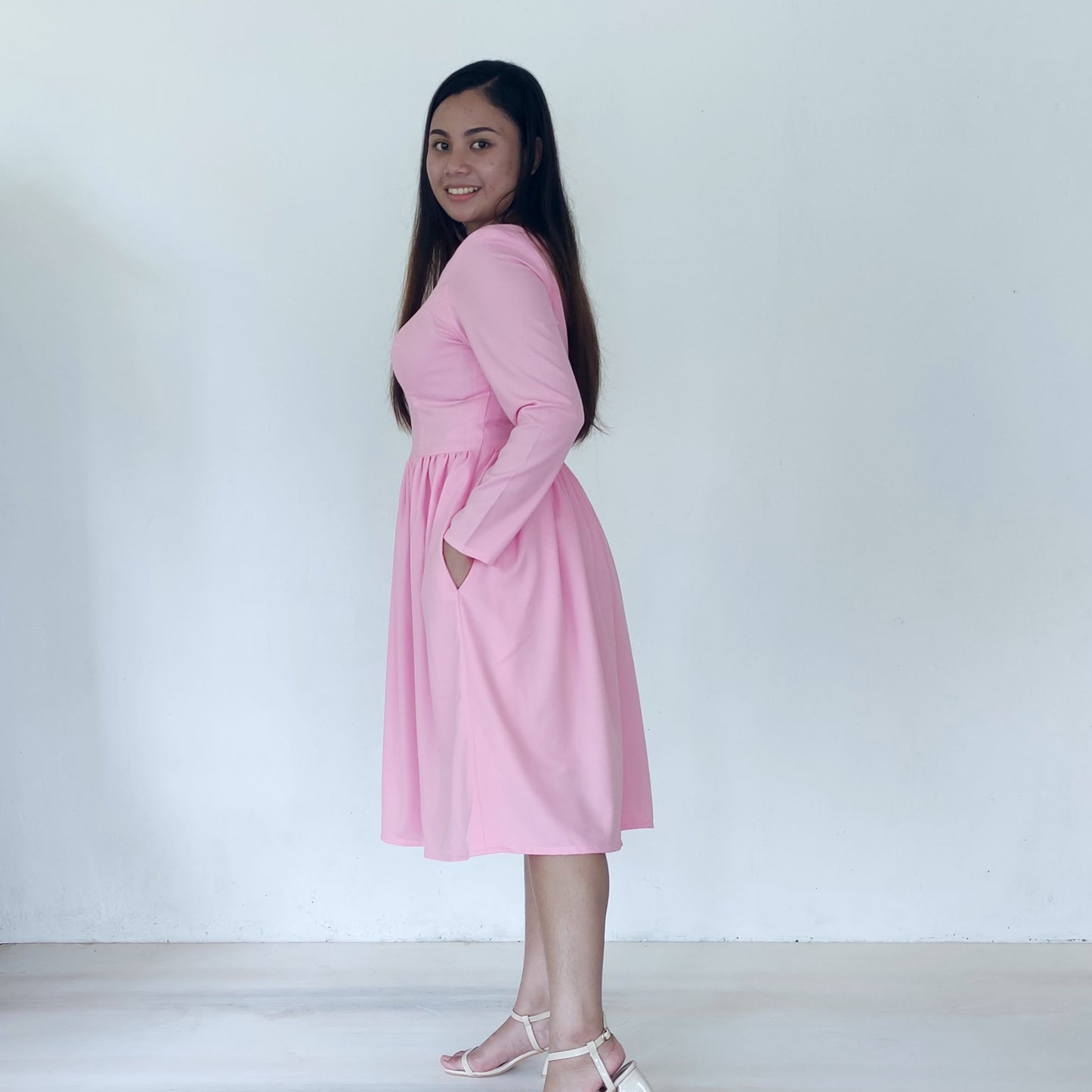 scoop neck long sleeve midi dress | baby pink | posh affaires