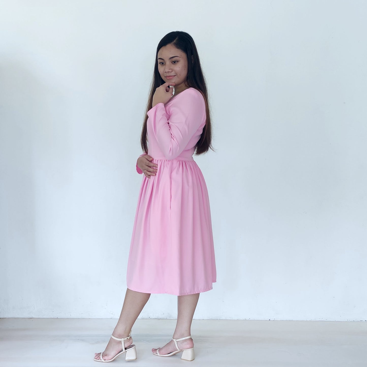 scoop neck long sleeve midi dress | baby pink | posh affaires
