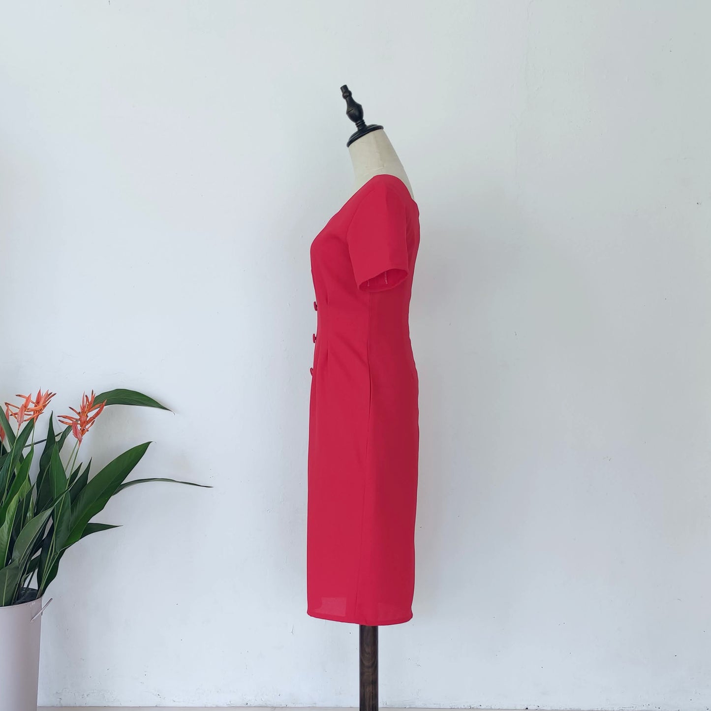 sweetheart neckline pencil dress | red | posh affaires