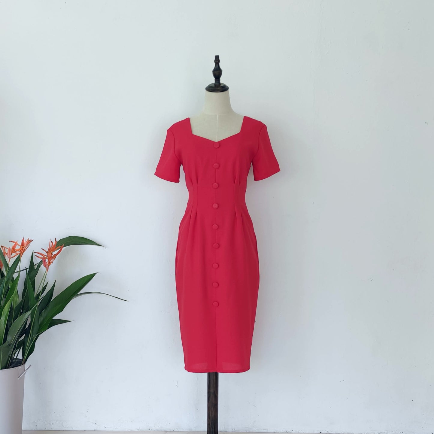 sweetheart neckline pencil dress | red | posh affaires