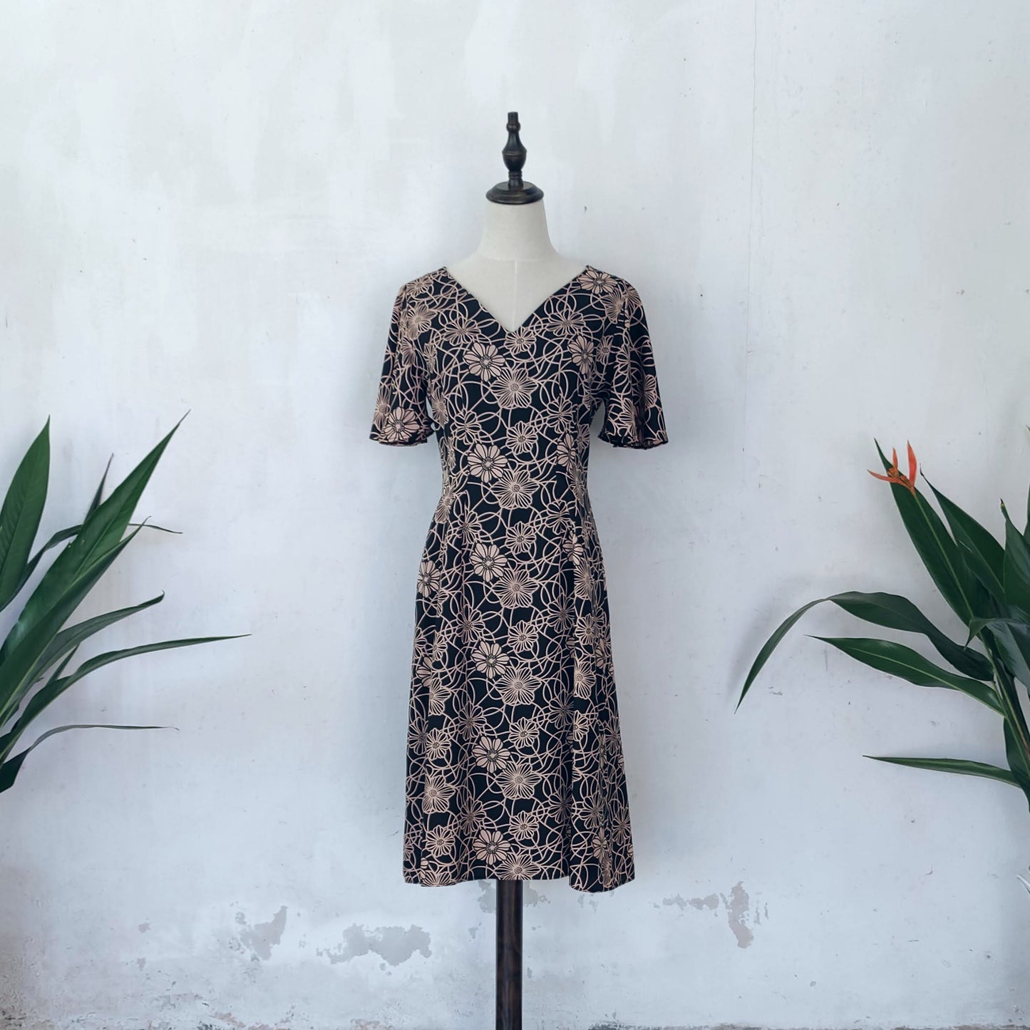 floral midi dress | black | posh affaires