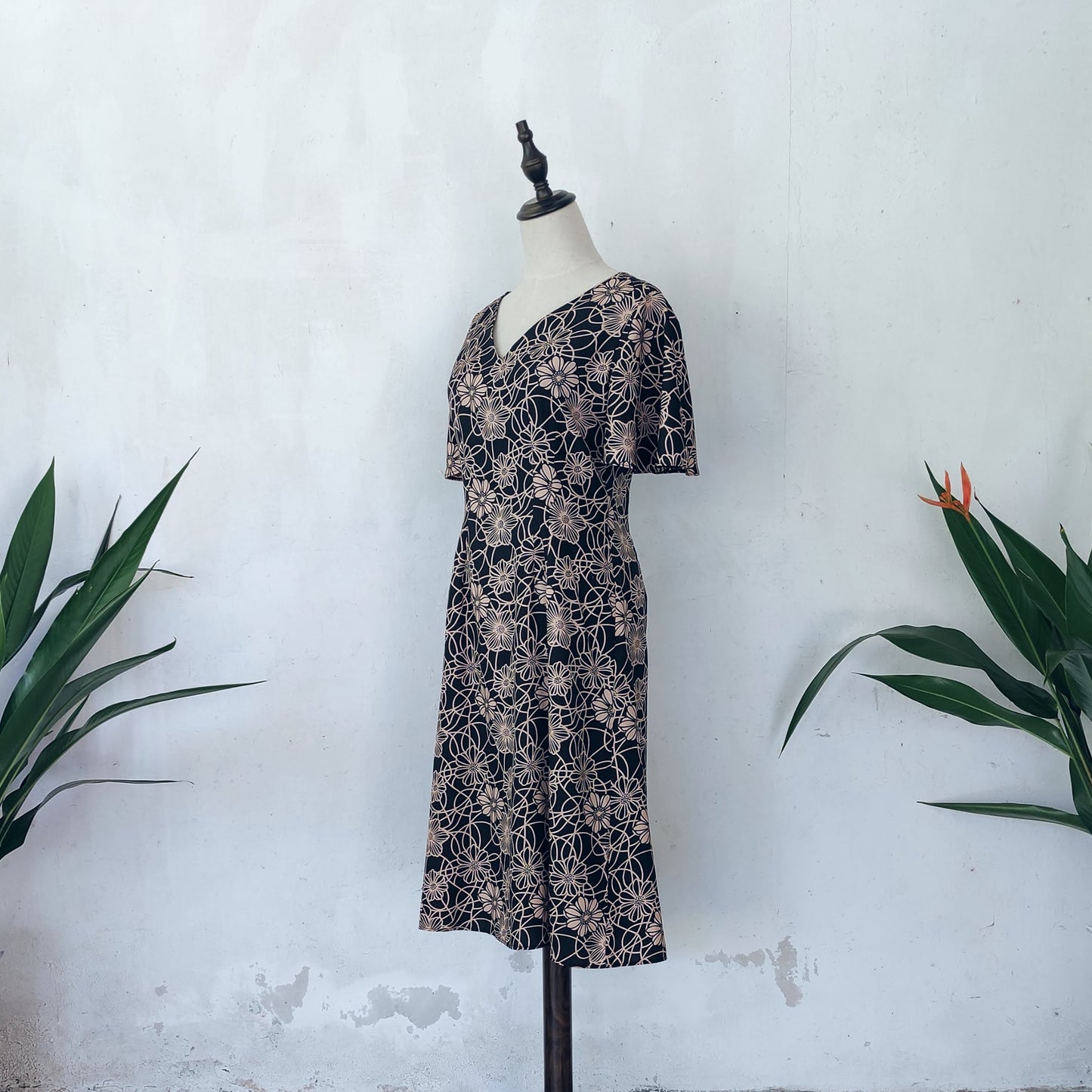 floral midi dress | black | posh affaires