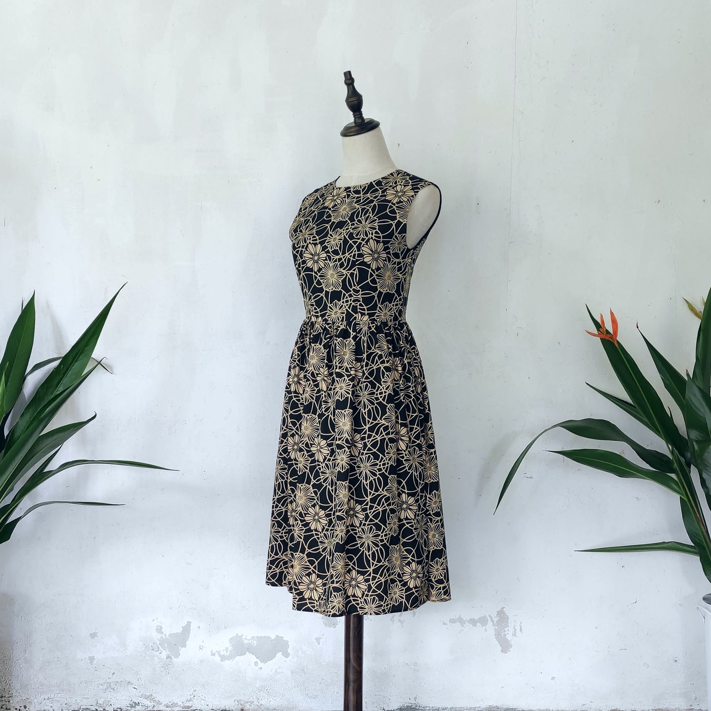 floral midi dress | black | posh affaires
