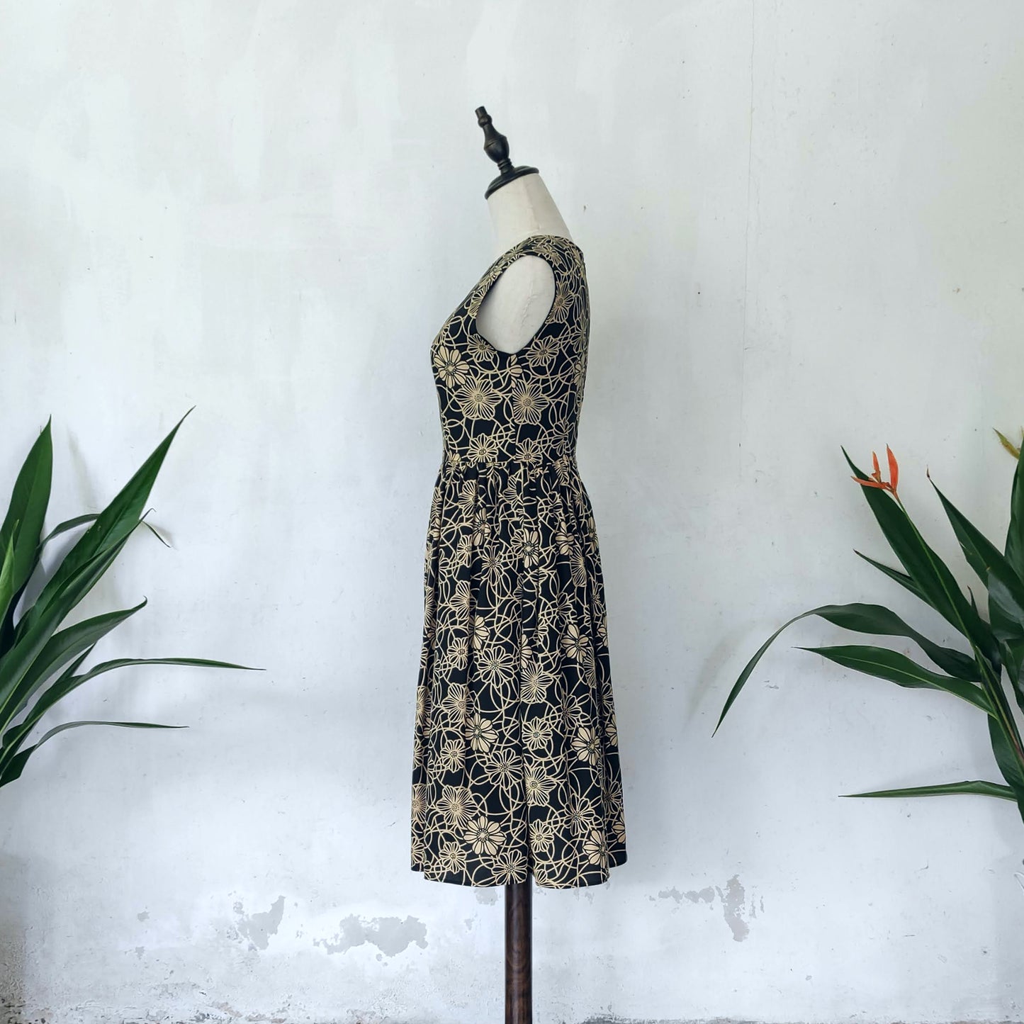 floral midi dress | black | posh affaires
