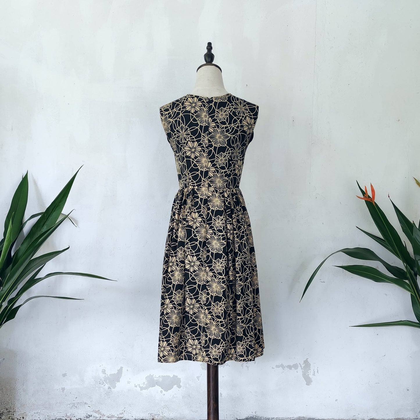 floral midi dress | black | posh affaires