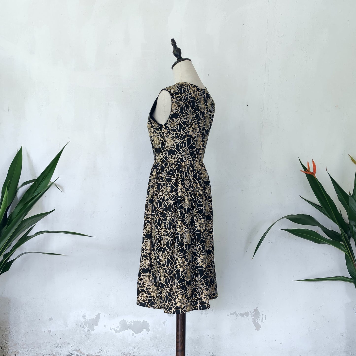 floral midi dress | black | posh affaires