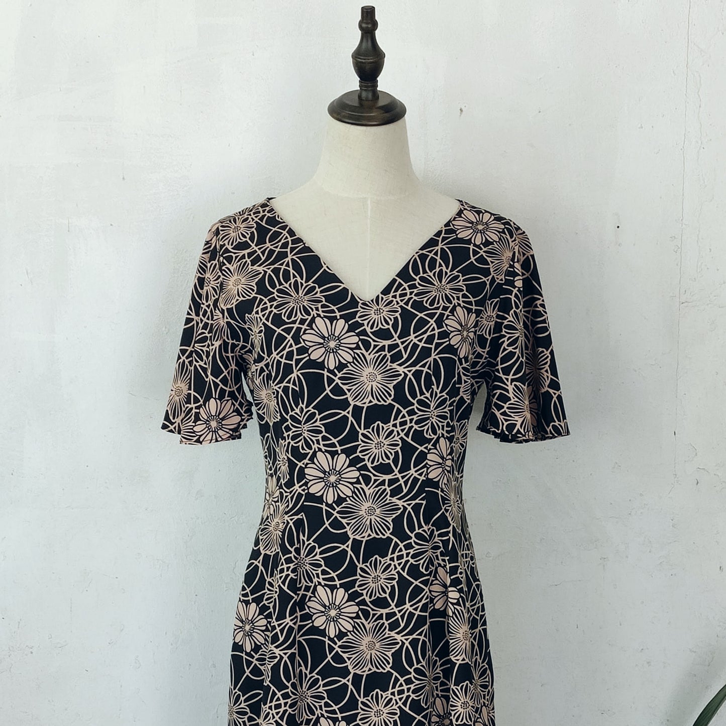 floral midi dress | black | posh affaires