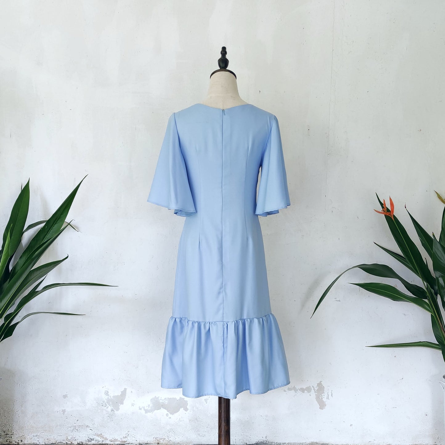 flutter sleeve midi dress | baby blue | posh affaires