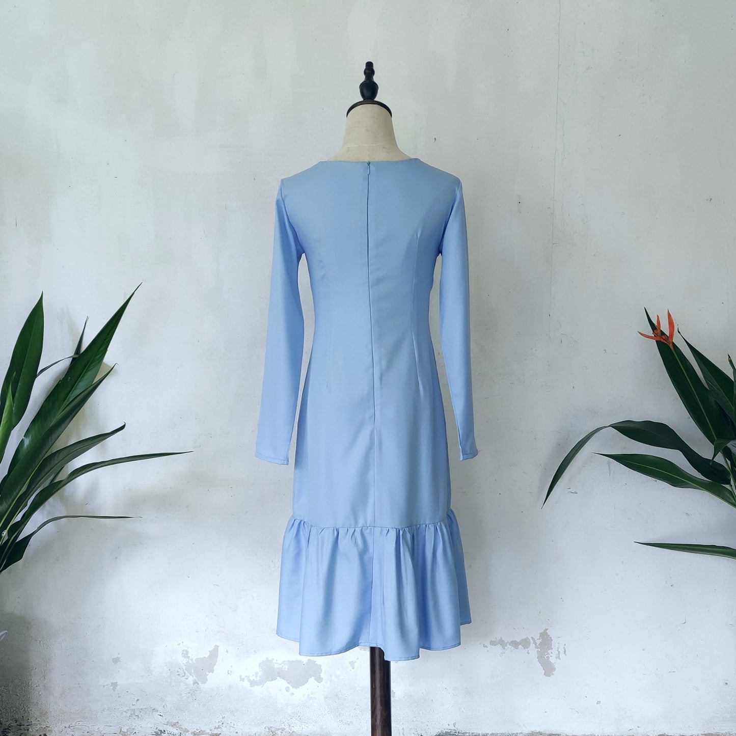 long sleeve midi dress | baby blue | posh affaires