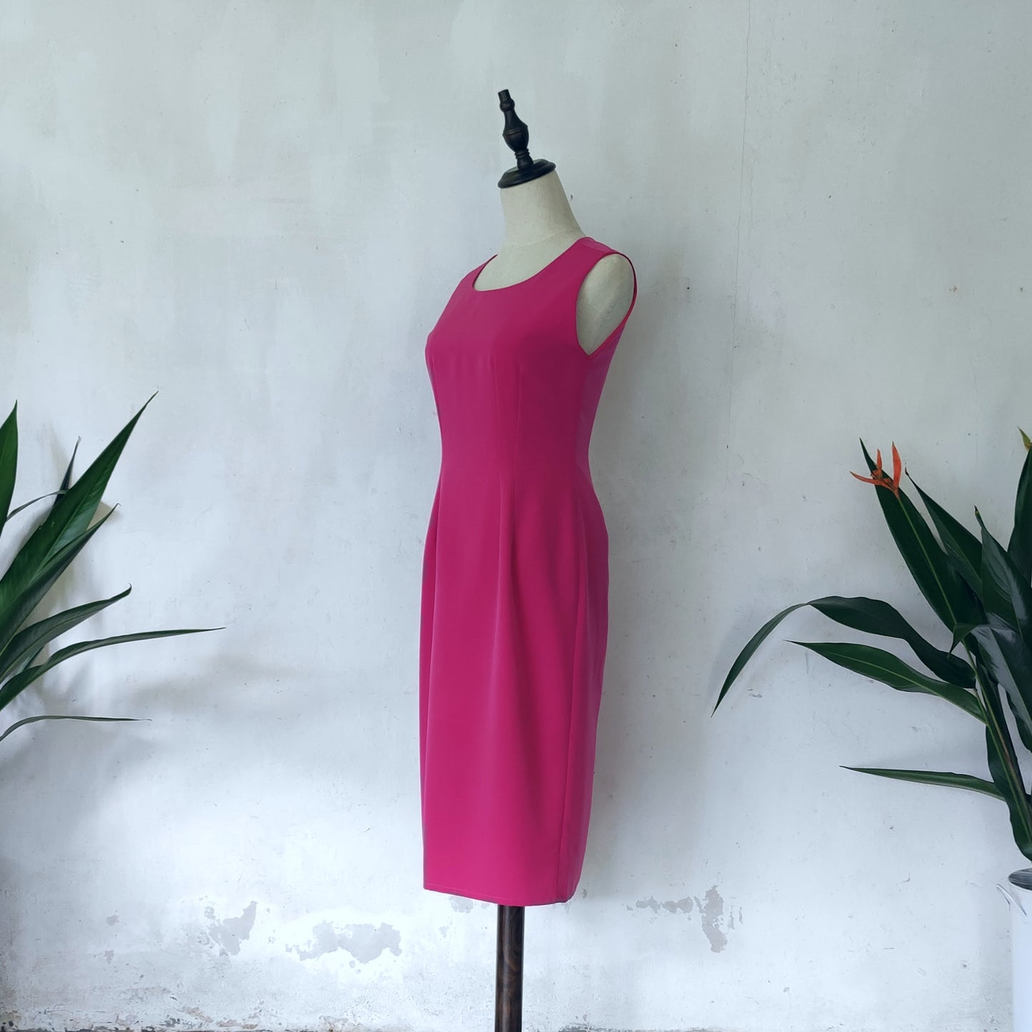 sleeveless pencil midi dress | fuchsia | posh affaires