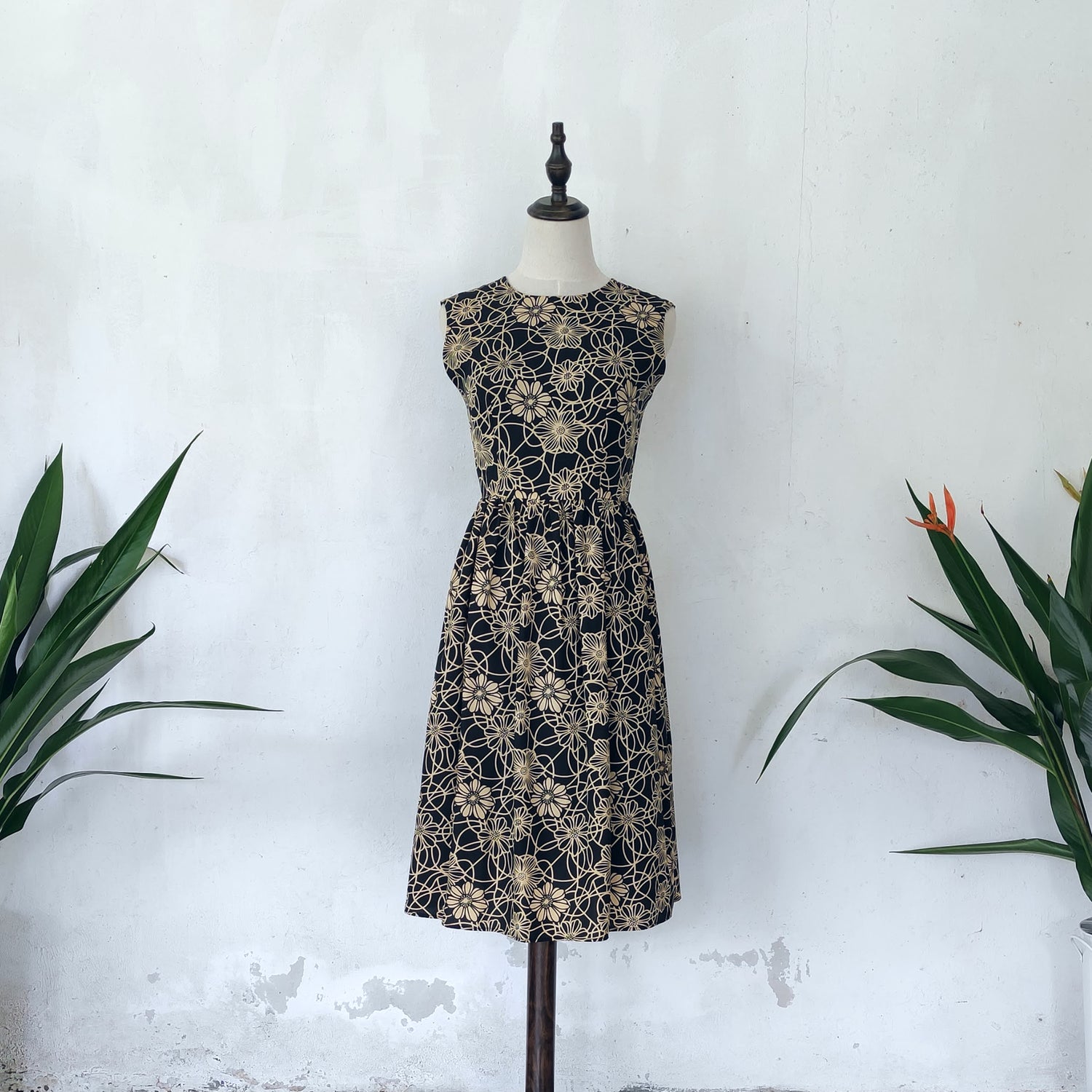 floral midi dress | black | posh affaires