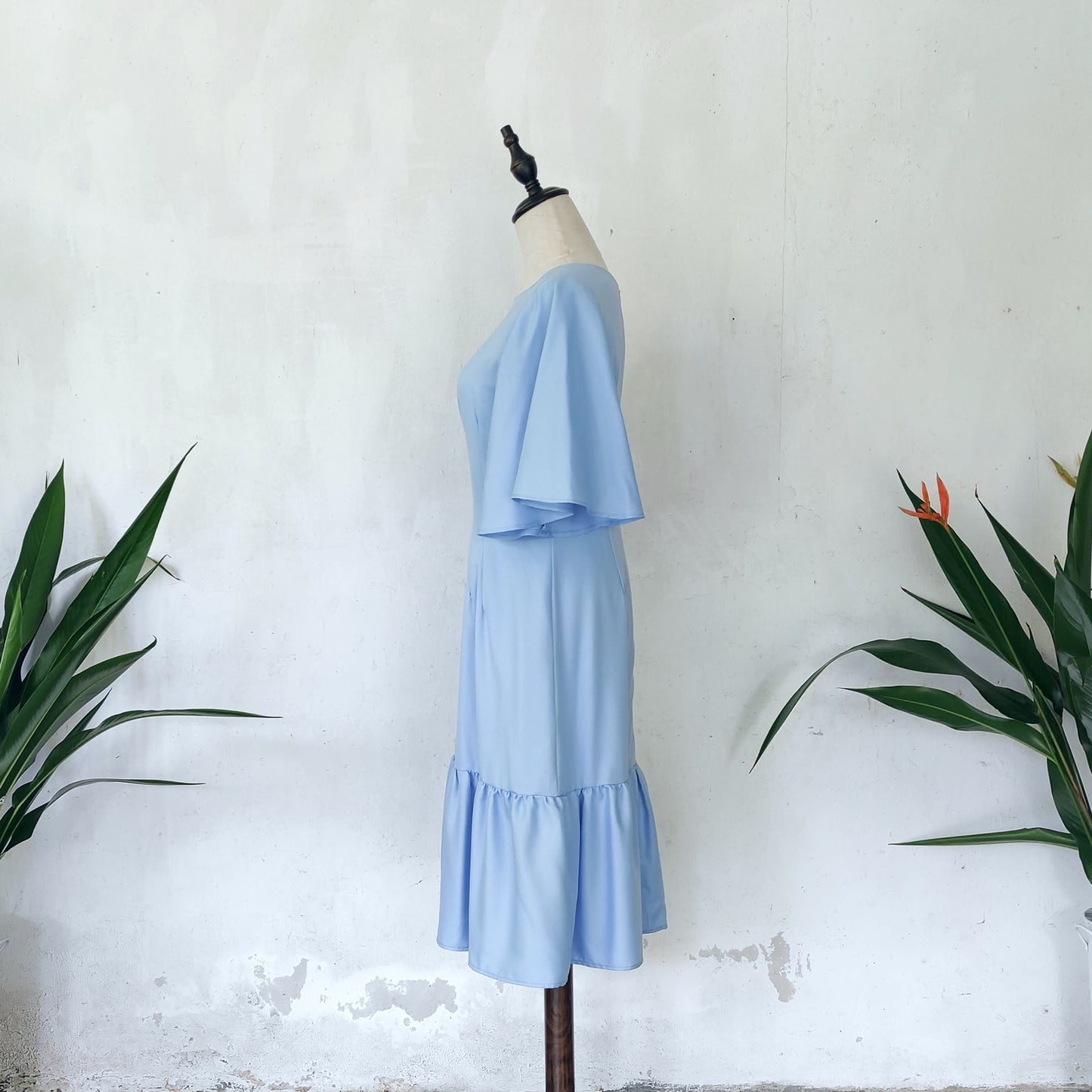 flutter sleeve midi dress | baby blue | posh affaires